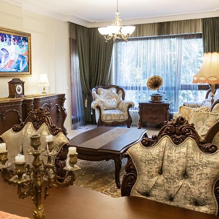 Central Luxury Antique Apartment Varna Ngoại thất bức ảnh